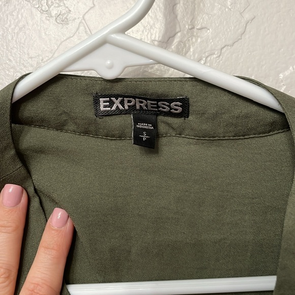 Green blouse - Picture 2 of 4